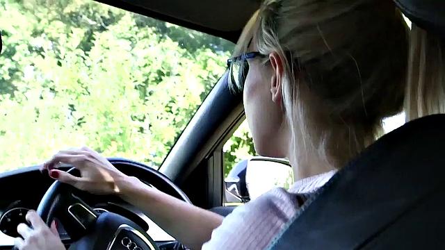 Amateur voyeur babe teases BF as he jerks off on her outdoors