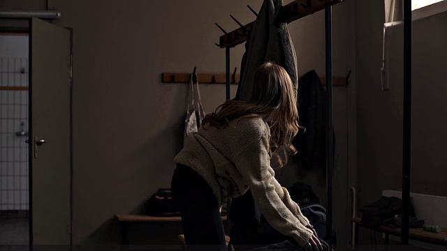 джина стибитц раздевается полностью перед камерой