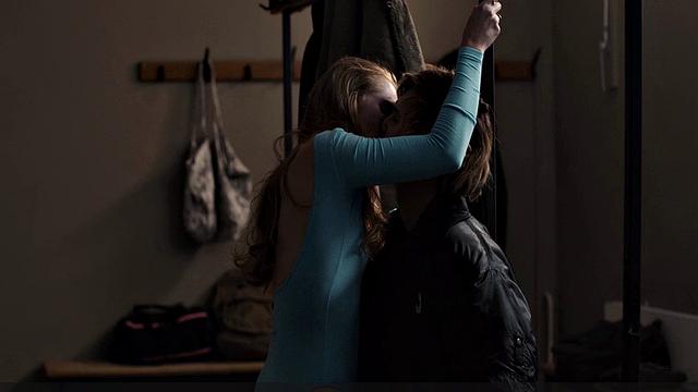 джина стибитц раздевается полностью перед камерой