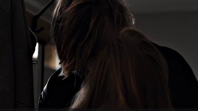 джина стибитц раздевается полностью перед камерой