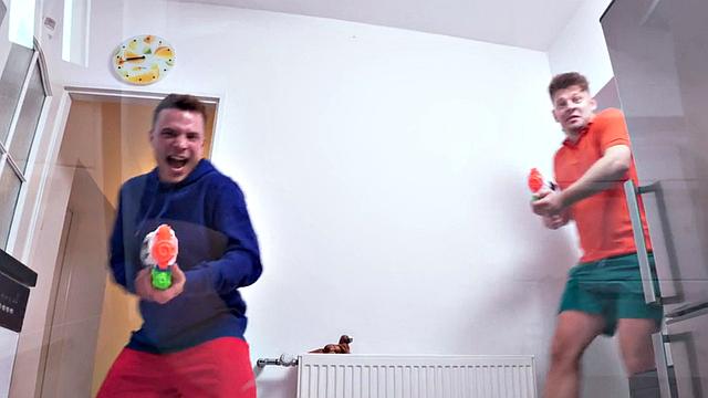 Squirting babe fucked in FFM 3some with her BFF