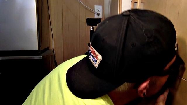 Gloryhole amateur deepthroats rod in closeup oral