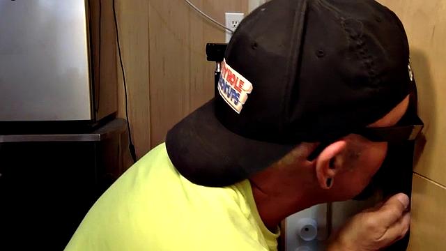 Gloryhole amateur deepthroats rod in closeup oral