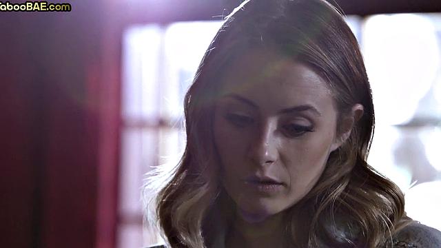 21yo lesbian babes pleasing big-titted MILF in 3-way on couch