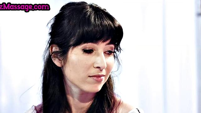 Lez 21yo GF rimmed and licked in bathtub by GF