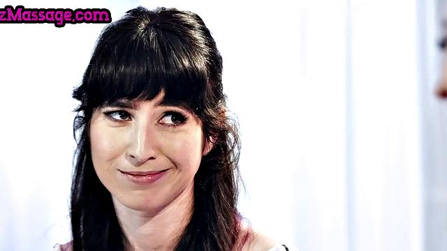 Lez 21yo GF rimmed and licked in bathtub by GF