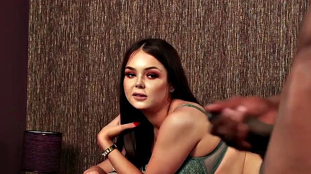 Highheels euro peeping voyeur loves to peep