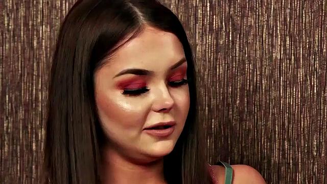 Highheels euro peeping voyeur loves to peep