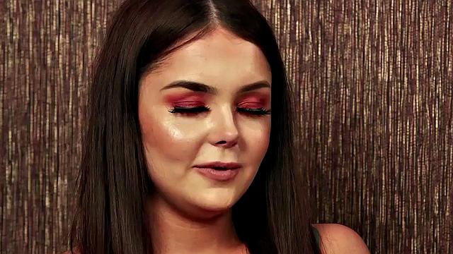 Highheels euro peeping voyeur loves to peep