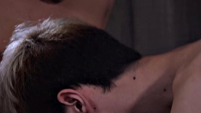 Феликс и Гэвин не тянут резину - сразу к делу