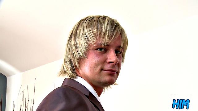 Amateur twink analsmashed at casting