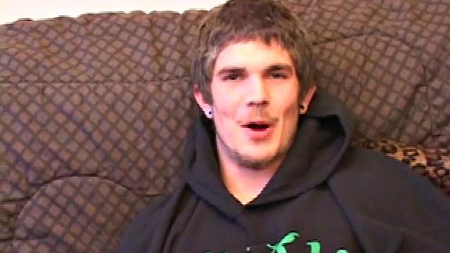muscular skater strips down and jerks off for the camera