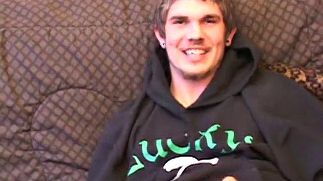 muscular skater strips down and jerks off for the camera