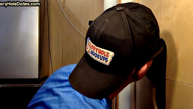 Gloryhole DILF sucks Black meat till jizz in his mouth