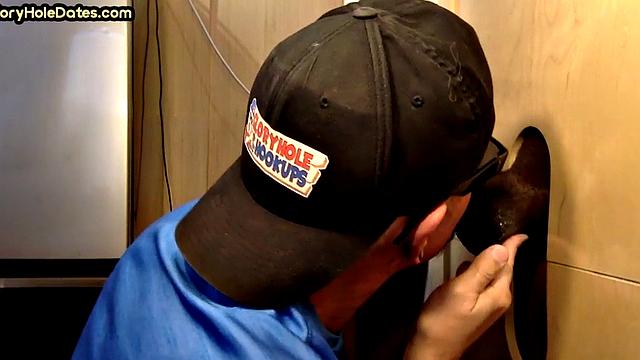 Gloryhole DILF sucks Black meat till jizz in his mouth