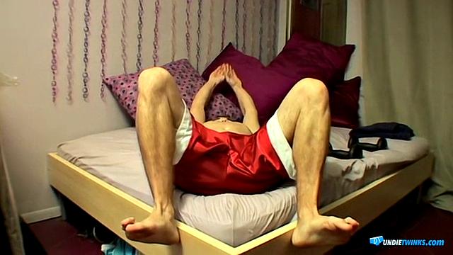 Тренировка Келли Купер в нижнем белье - Келли Купер