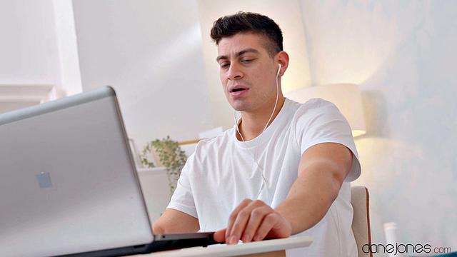 Big Tits Baeb Cheating on Her Husband