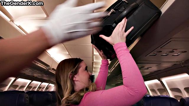 Cockhungry babe  assdrilled in 3some