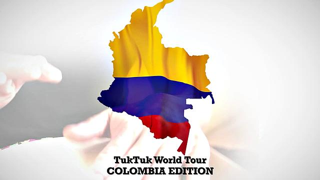 Эрика Рамирес с жаждой трахается в такси, не сдерживая стоны удовольствия.