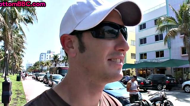 Pulled black thug sucks white cock before analpounding