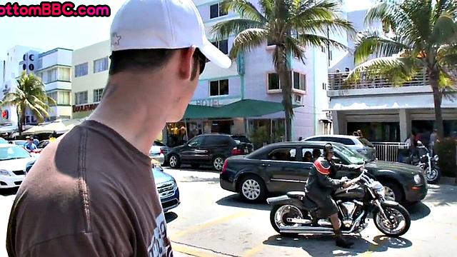 Pulled black thug sucks white cock before analpounding