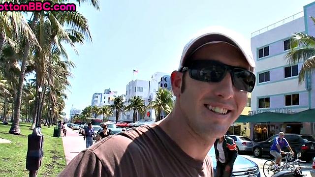 Pulled black thug sucks white cock before analpounding