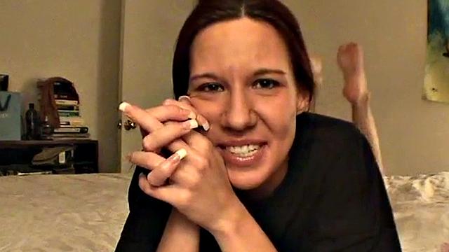 Teen masturbates for the camera