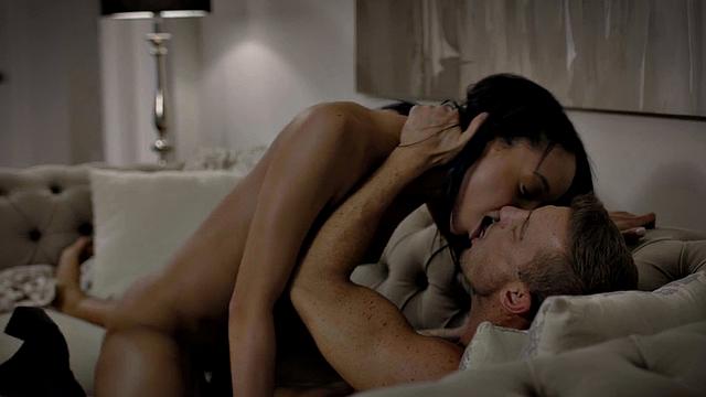 Ebony petite stepsis has passionate sex with stepbro on the sofa