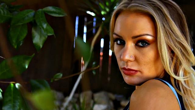 Bigbooty MILF cockriding her lover in hot affair