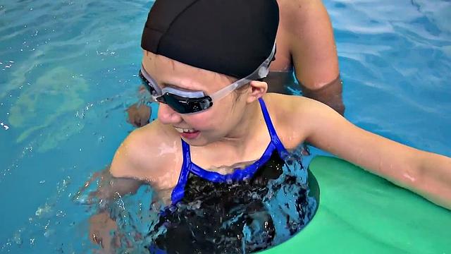 Nana Fujii Gets Special Swimming Lesson