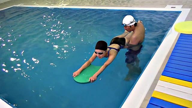 Nana Fujii Gets Special Swimming Lesson