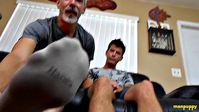 Their Sweaty Big Feet! - Jeff Drizzle &amp;amp; Richard Lennox