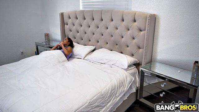 Stepsister's Masturbation Nightcap