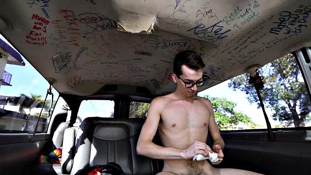 21yo picked up twink fucked by gay in public outdoor van