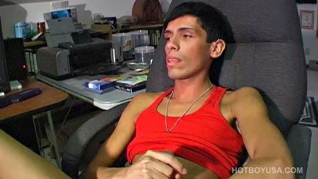 Shane Rogers is a sexy and slim 21 year old from Cleveland, Ohio. At only 128 lbs., he wears that 8.5 inch cock well and it's perfect to grab hold of when this young man tosses his legs in the air.