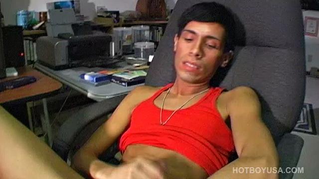 Shane Rogers is a sexy and slim 21 year old from Cleveland, Ohio. At only 128 lbs., he wears that 8.5 inch cock well and it's perfect to grab hold of when this young man tosses his legs in the air.