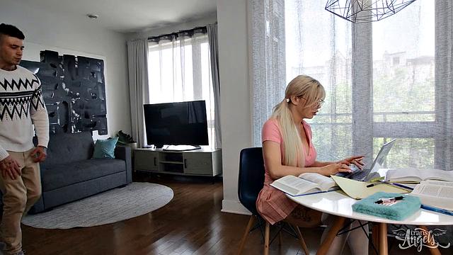 Book-Loving Babe