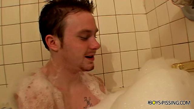 Billy's Fun in the Bathtub!!! - Billy Da Kidd