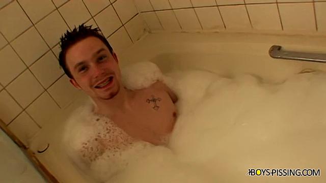 Billy's Fun in the Bathtub!!! - Billy Da Kidd