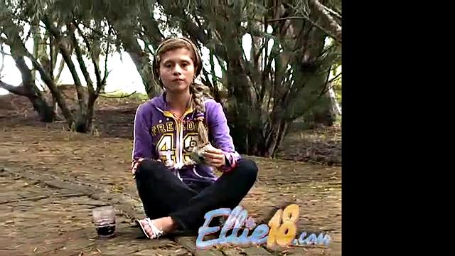 Ellie 18 loves Outdoor Fingering