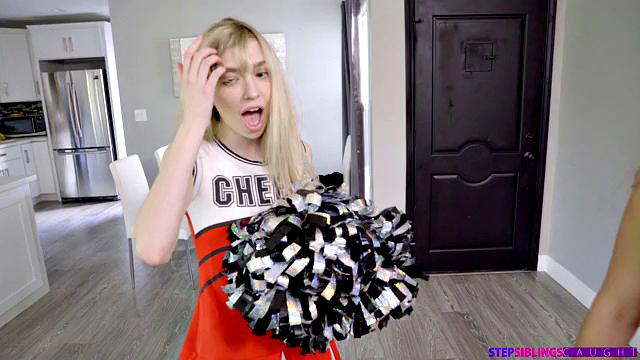 Cheer Tryouts - S10:E9