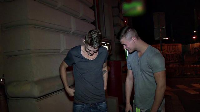 Tattooed teen takes BF's huge cock in bareback anal after casting couch audition