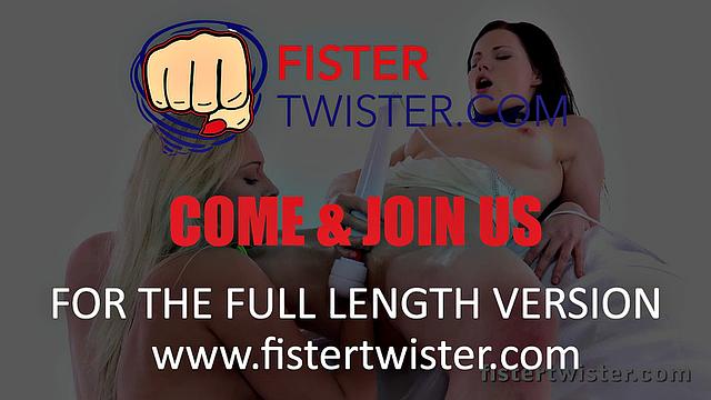 Explosive orgasm for fisted hottie - Fist Fuck