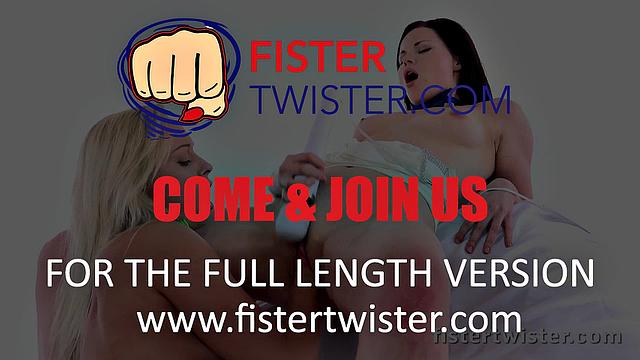 Explosive orgasm for fisted hottie - Fist Fuck