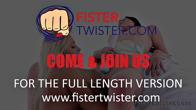 Explosive orgasm for fisted hottie - Fist Fuck