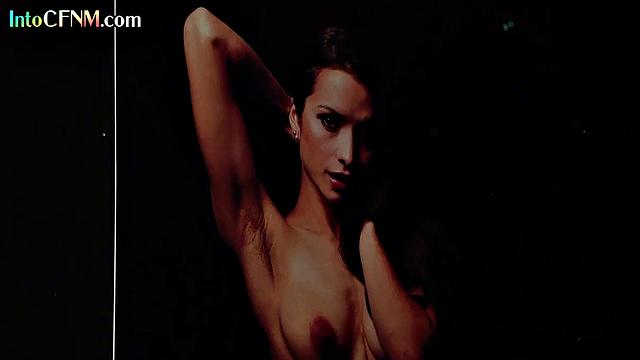 Cockhungry babes deepthroating dude