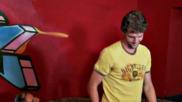 Vintage femdom subduing loser