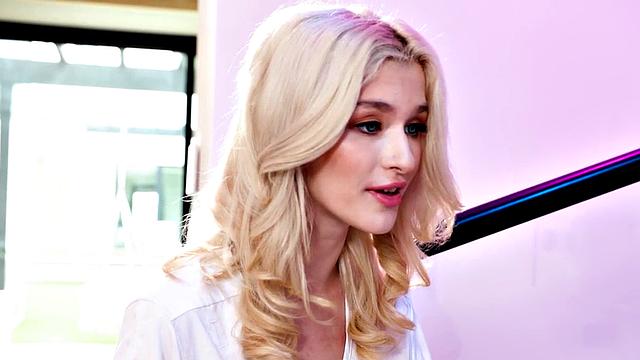 Massaging feet slut banged by oiled dick in missionary position