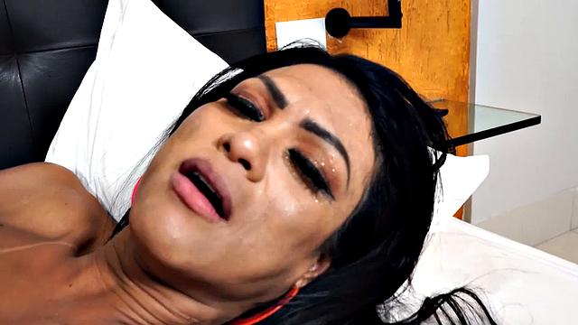 Bootylicious trans smashed in anal by nice male dick