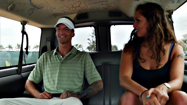 Str8 pulled stud fucks in public outdoor van